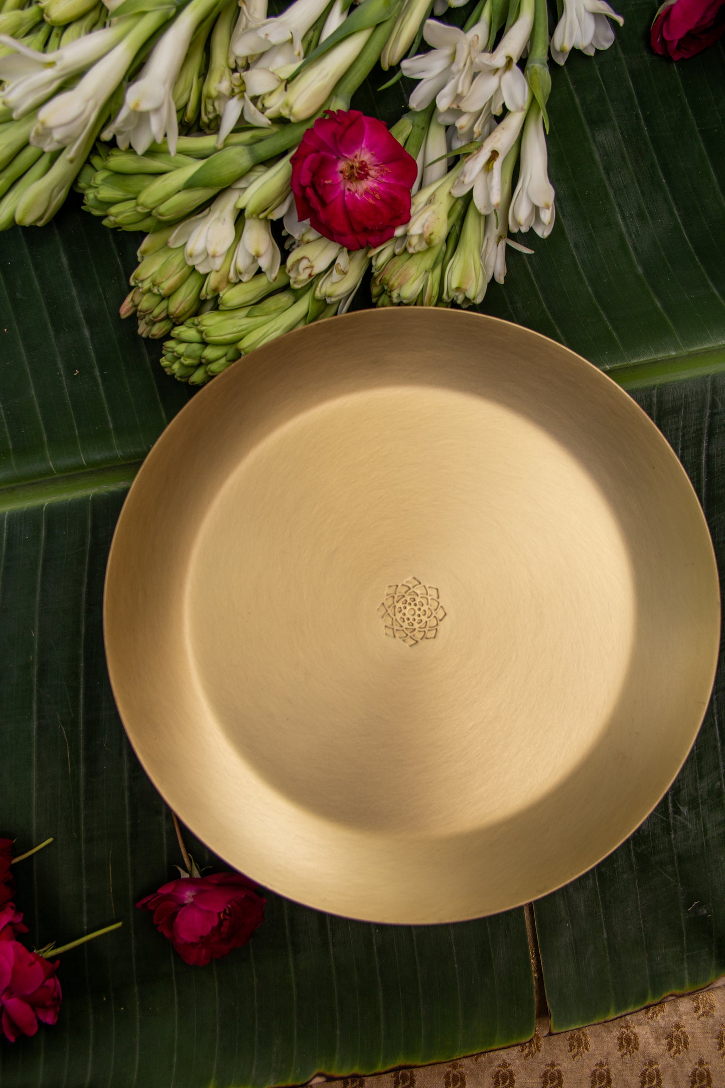 AANGAN PEDESTAL PLATTER