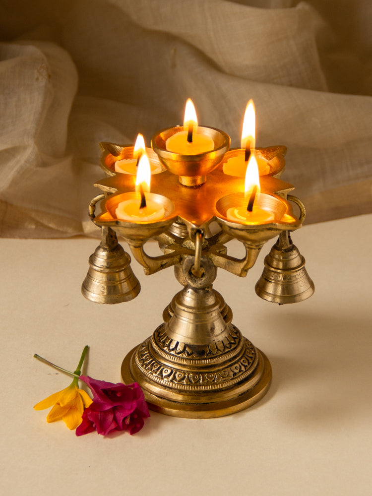 DIYAS