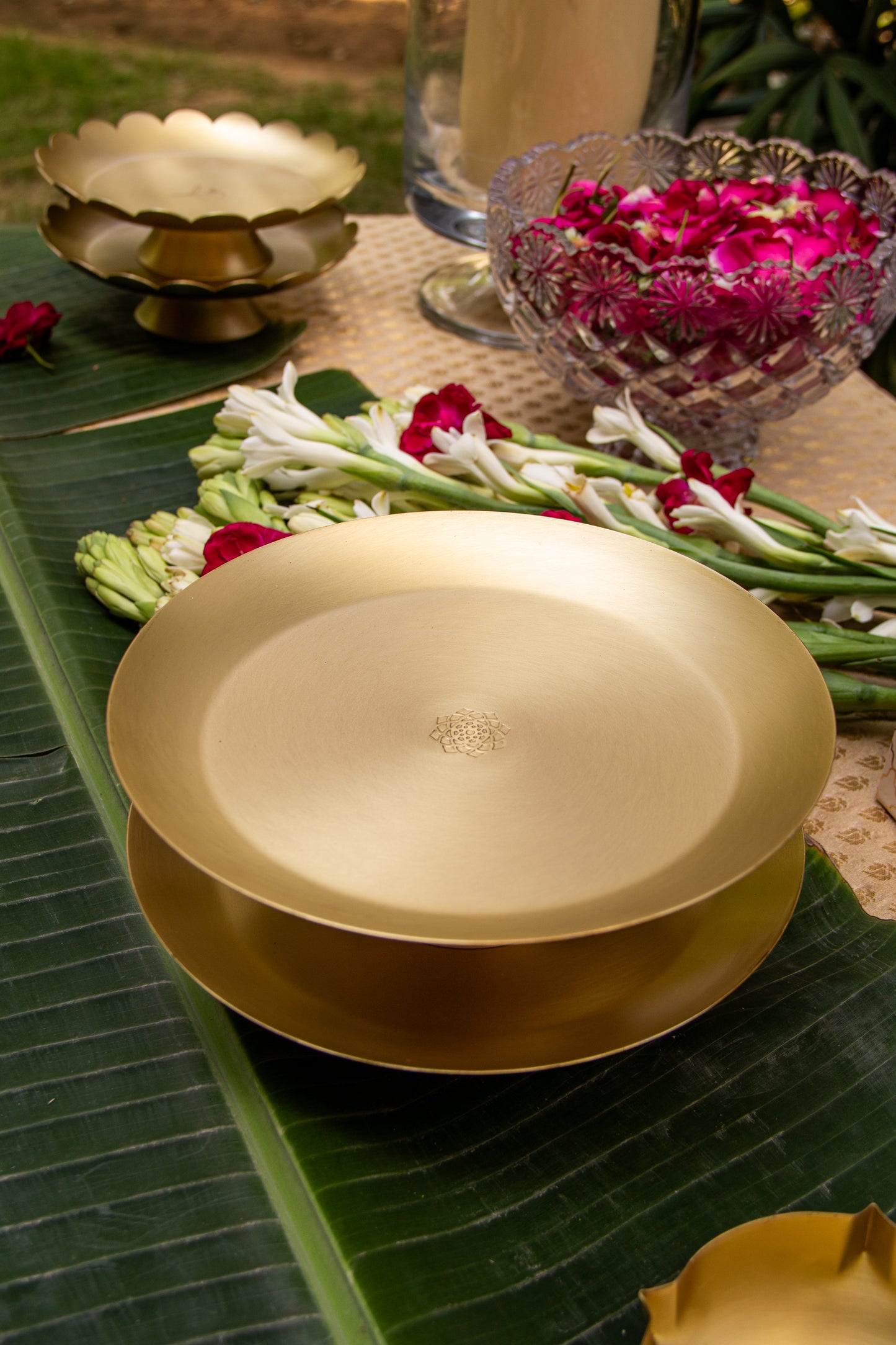 AANGAN PEDESTAL PLATTER